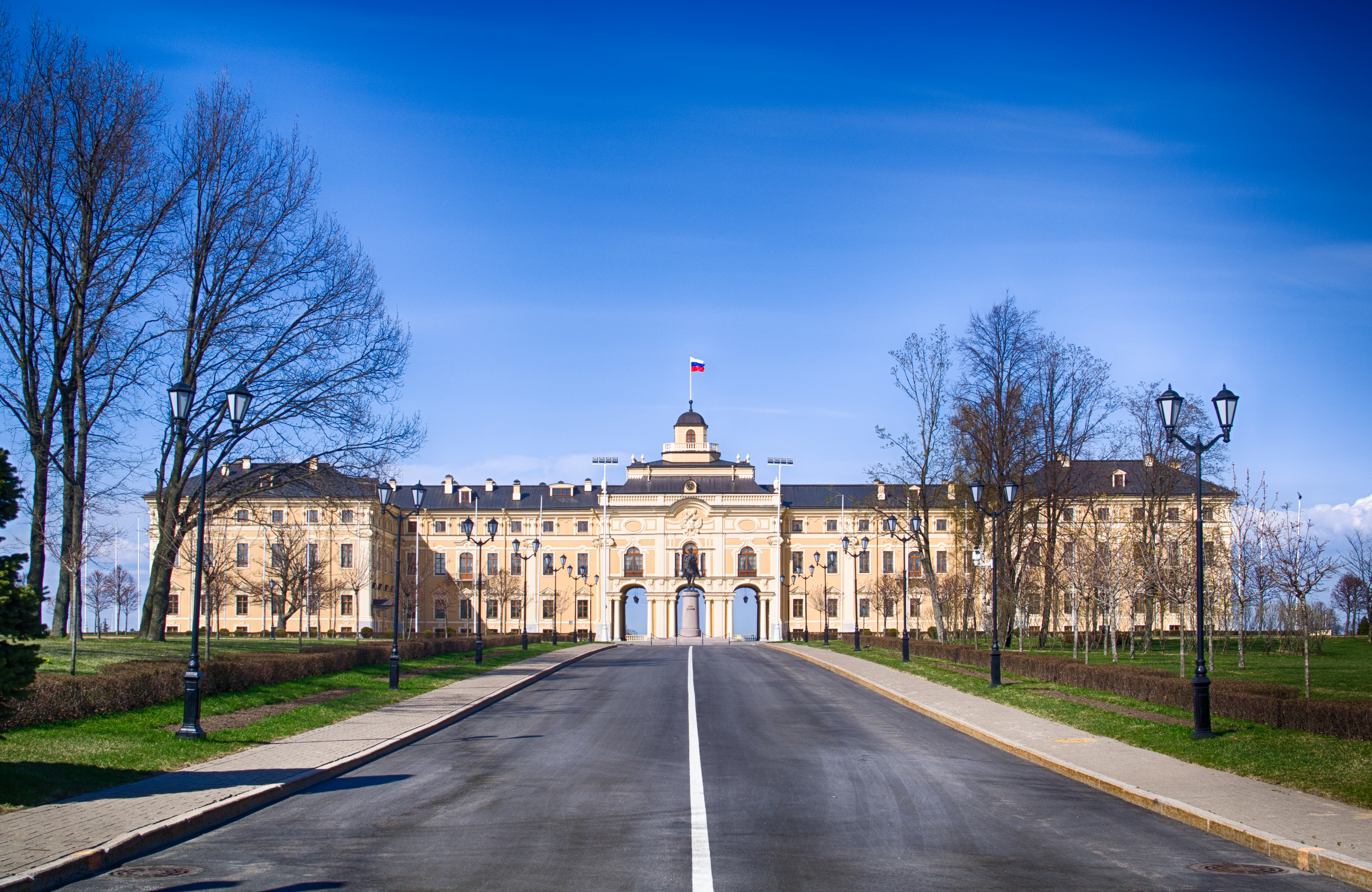 Константиновский дворец в Стрельне — символ инвестиционной привлекательности Петродворцового района