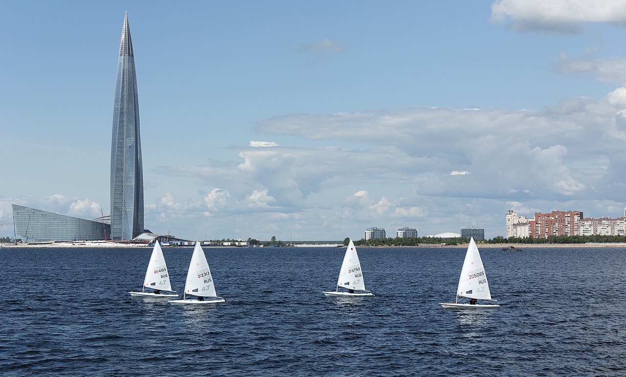 Вид на Лахта Центр с устья Невы — деловой центр Приморского района