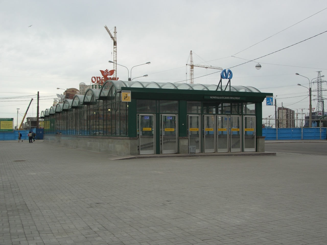 Вестибюль станции метро Комендантский проспект, Приморский район СПб