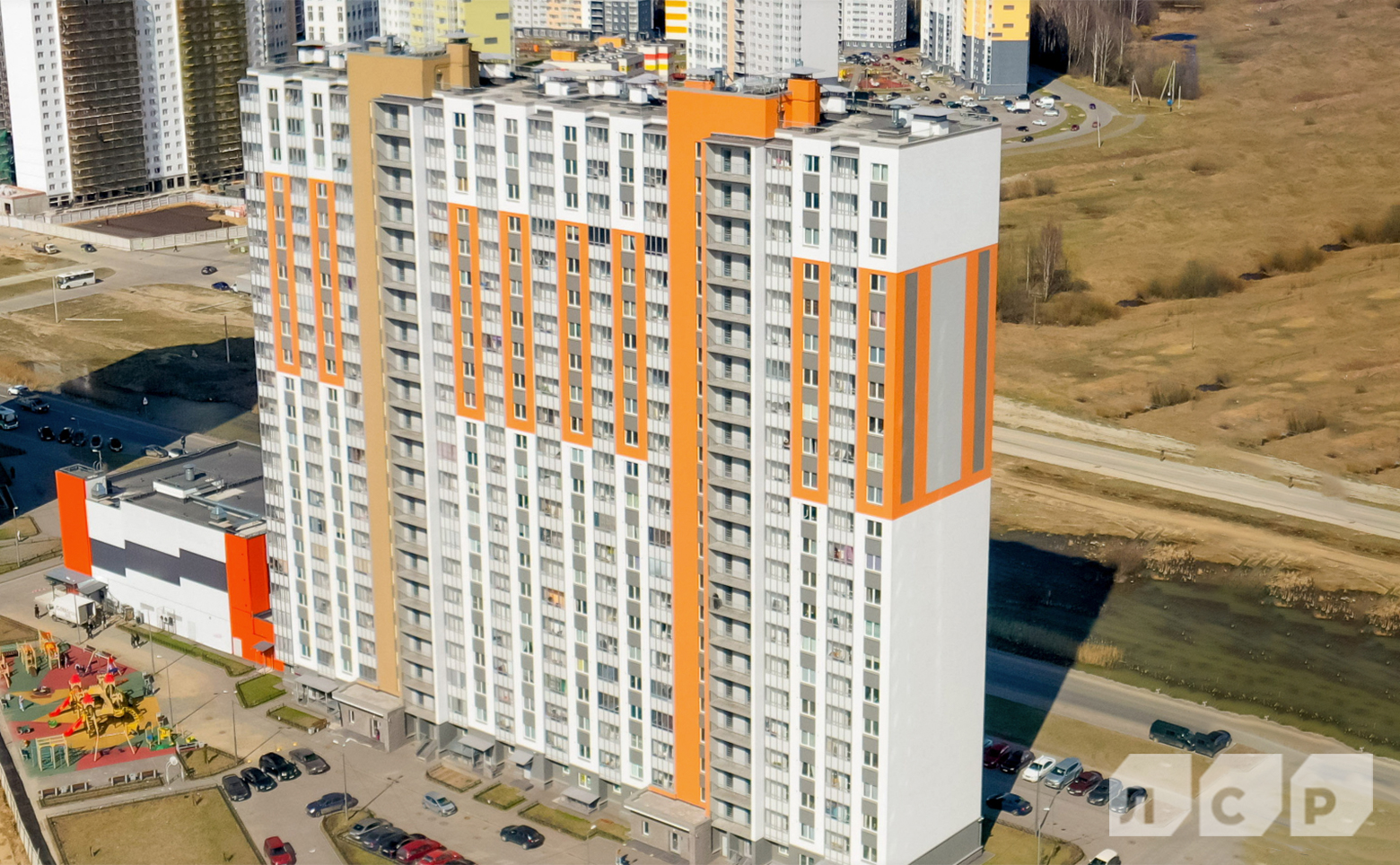 ЖК Цветной город от ЛСР — оранжевые фасады, детская площадка